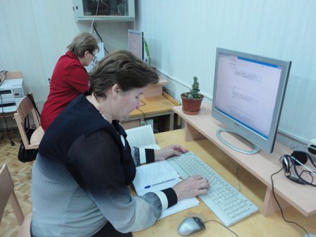 За работой Коробицына М.И. и Парыгина И.А. БОУ "Нюксенская СОШ"